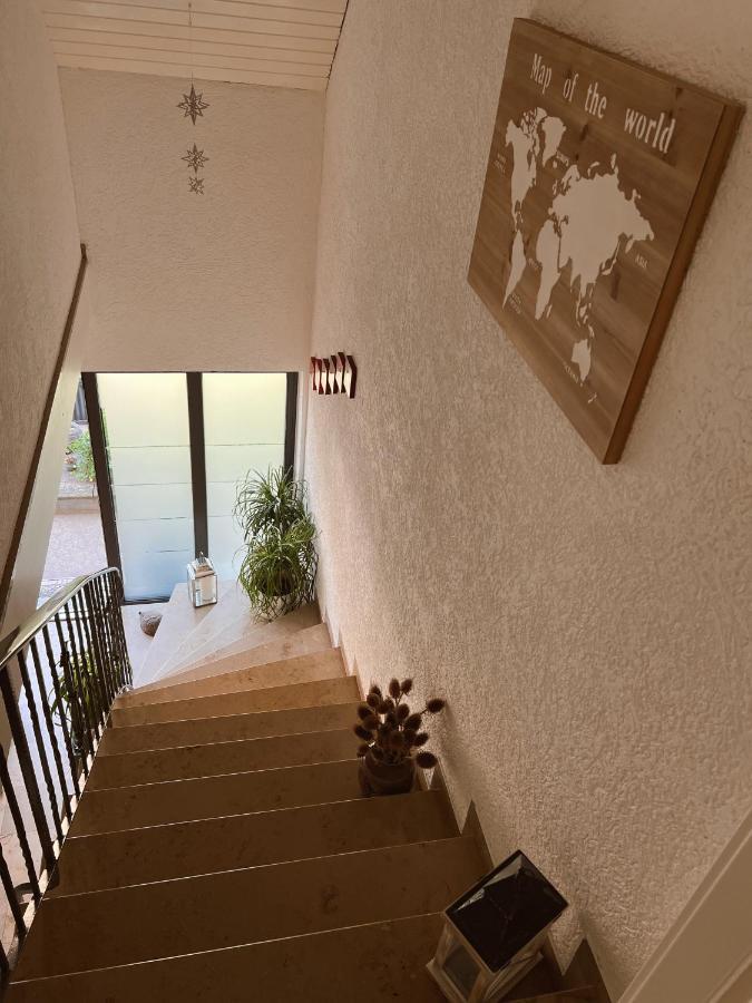 Oberfell Ferienwohnung Moselflair Mit Direktem Blick Auf Die Mosel Und Weinberge מראה חיצוני תמונה